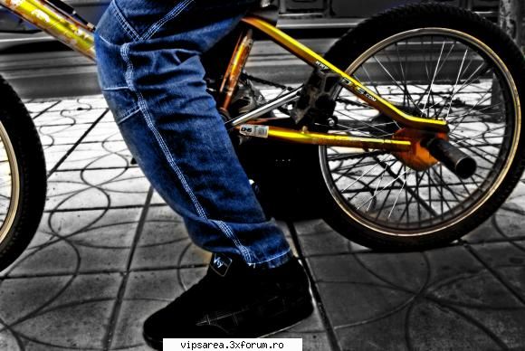 portofoliu nestyee nou! astept pareri da, ala sunt eu.